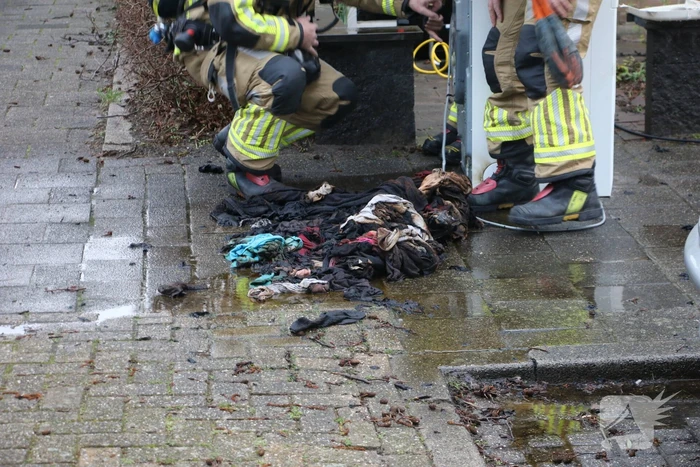 Droger vliegt in brand in woning