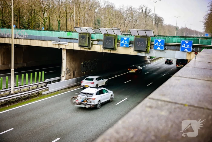 Geavanceerde meetapparatuur geplaatst op Vollenhovetunnel