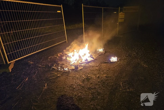 Brandweer blust pallet met afval