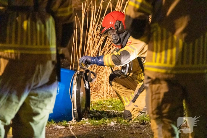 Vat met drugsafval gevonden in water