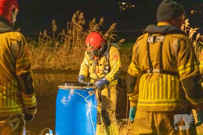 Vat met drugsafval gevonden in water