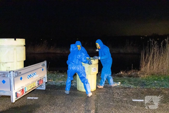 Vat met drugsafval gevonden in water