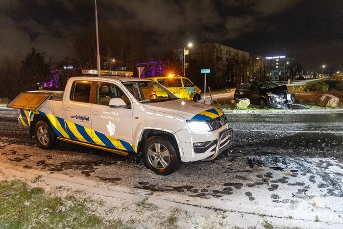 Handhavers betrokken bij ongeval door gladheid