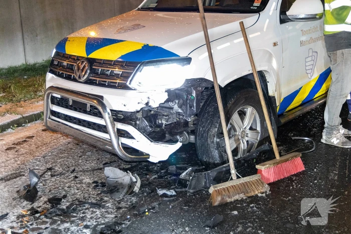 Handhavers betrokken bij ongeval door gladheid