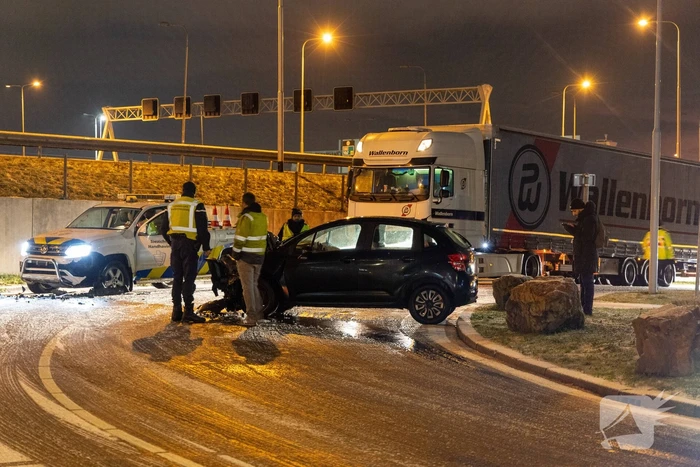 Handhavers betrokken bij ongeval door gladheid