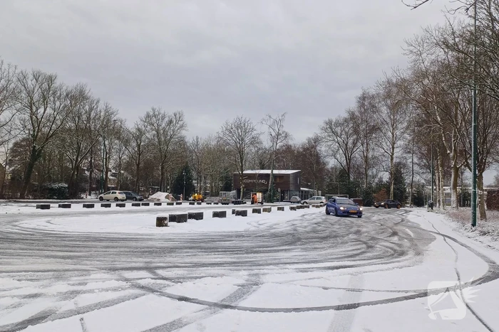 Sportieve rijders hebben veel lol in de sneeuw