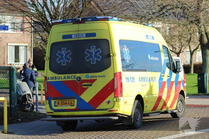 Scooterrijder gewond bij botsing met automobilist
