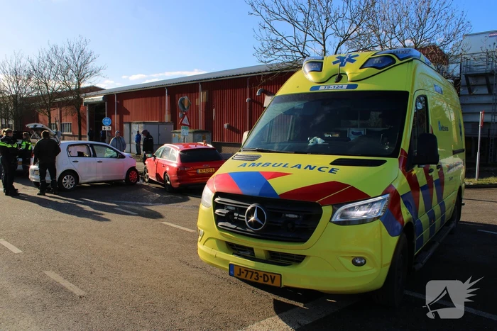 Twee voertuigen met elkaar in botsing
