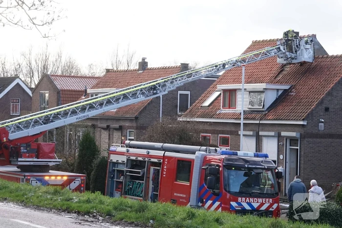 Veel rook door schoorsteenbrand