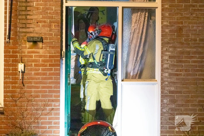 Flinke vlammen bij uitslaande woningbrand