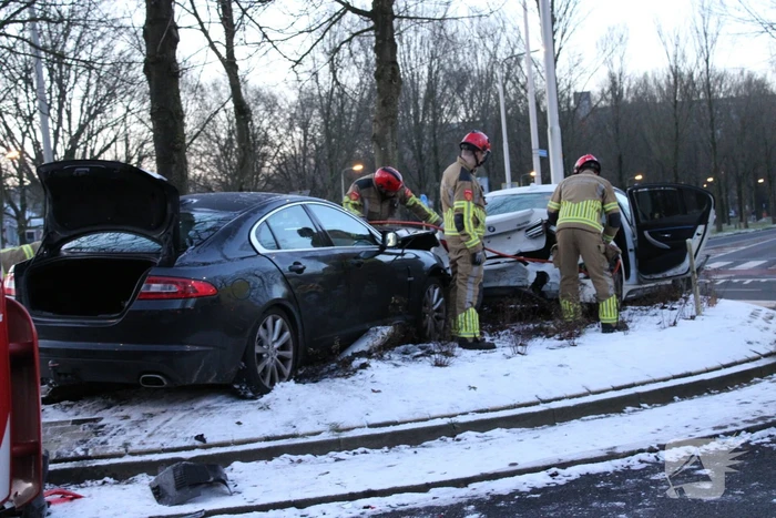 Gewonden bij ongeval op rotonde