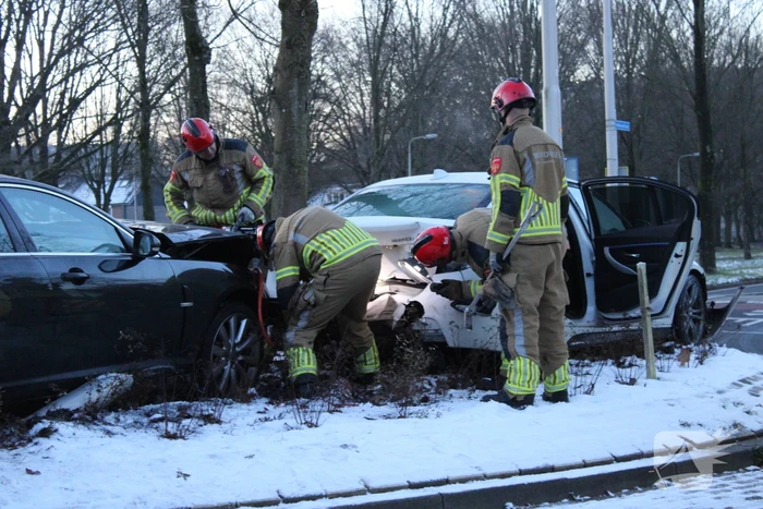 Gewonden bij ongeval op rotonde