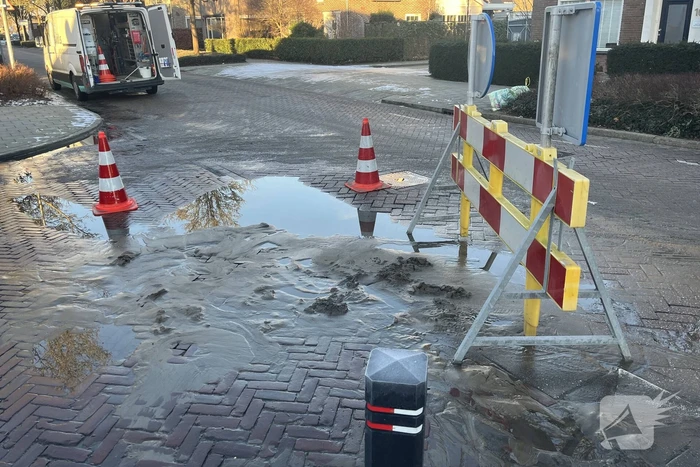 Straat afgezet vanwege waterleidingbreuk