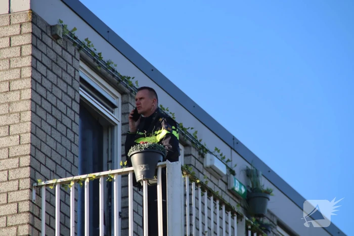 Persoon overleden na val uit raam
