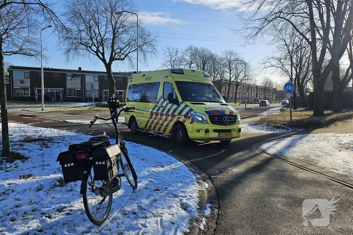 Fietser gewond bij aanrijding op rotonde