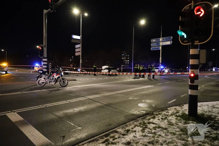 Motoragent gewond bij botsing met auto