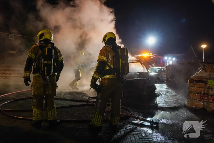Voertuig volledig uitgebrand