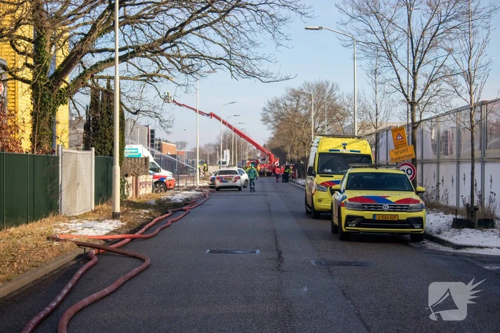 NL-alert voor grote brand in bedrijfspand