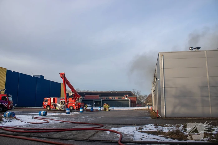NL-alert voor grote brand in bedrijfspand