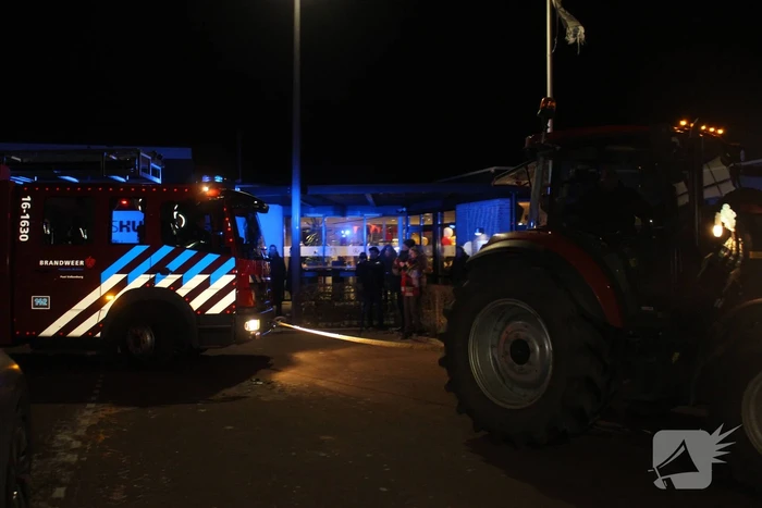 Officiële overdracht van nieuwe tankautospuit