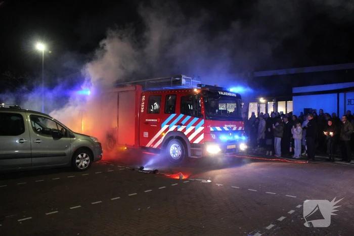 Officiële overdracht van nieuwe tankautospuit
