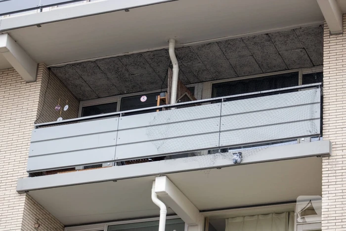 Brandweer redt vastzittende duif
