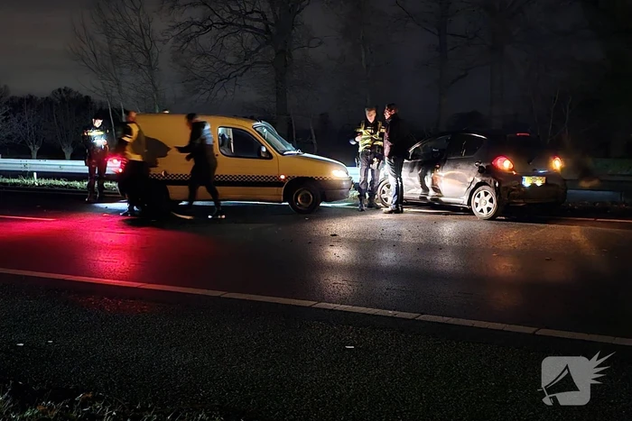 Voertuigen botsen op snelweg door windvlaag