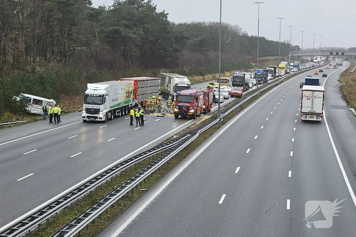 Twee vrachtwagens betrokken bij ernstig ongeval