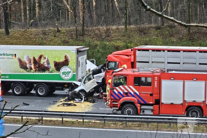 Twee vrachtwagens betrokken bij ernstig ongeval