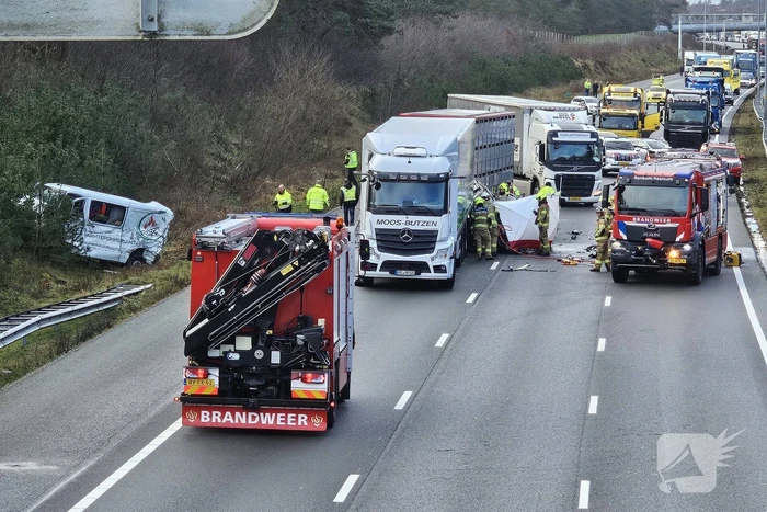 Twee vrachtwagens betrokken bij ernstig ongeval