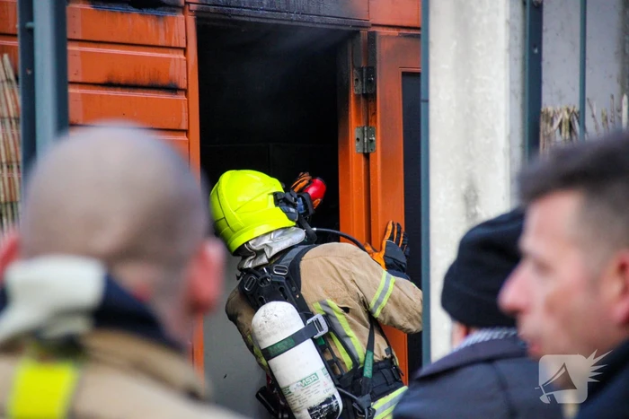 Kortsluiting veroorzaakt felle brand in schuur