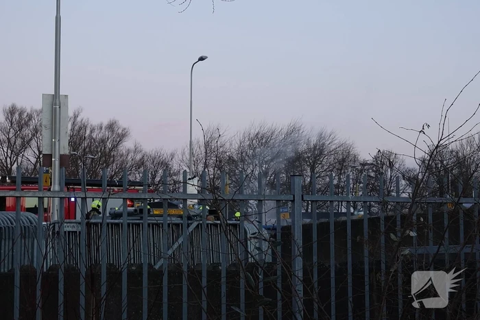 Brandweer ingezet voor brandende container in milieustraat