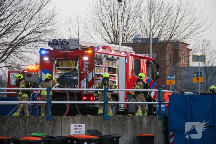 Brandweer ingezet voor brandende container in milieustraat