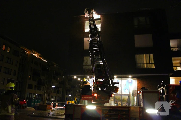 Daklijst waait los door harde wind