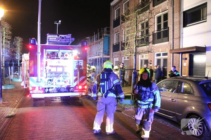 Gasheaters op bouwplaats vatten vlam door harde wind