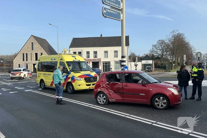 Gewonde bij ongeval tussen auto en lijnbus