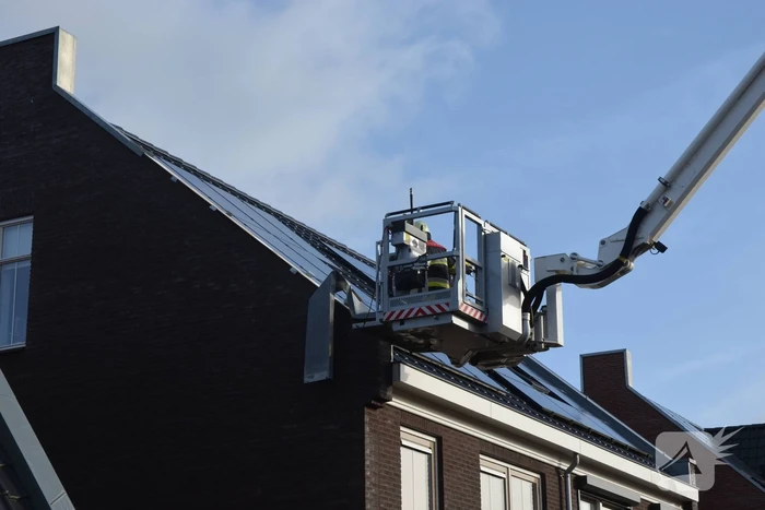 Hoogwerker brandweer ingezet bij stormschade