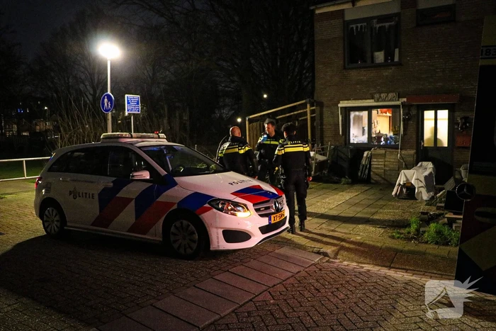 Traumahelikopter landt voor medische noodsituatie in huis