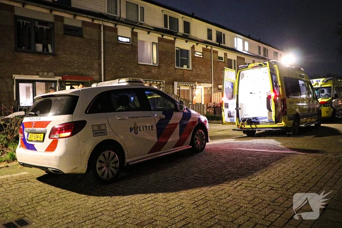 Traumahelikopter landt voor medische noodsituatie in huis