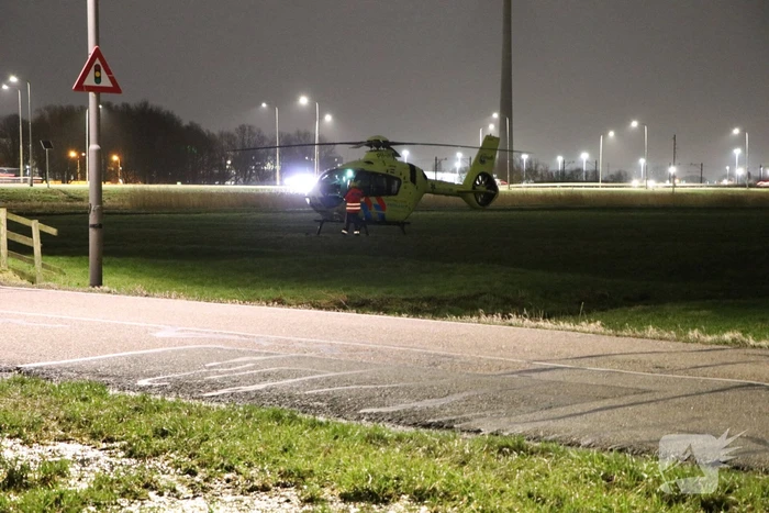 Traumahelikopter landt voor medische noodsituatie in huis
