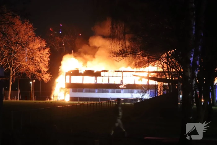 Brand in oude clubhuis van DWS