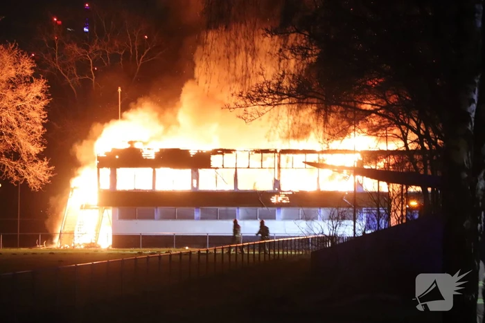 Brand in oude clubhuis van DWS