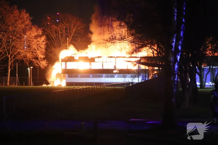 Brand in oude clubhuis van DWS