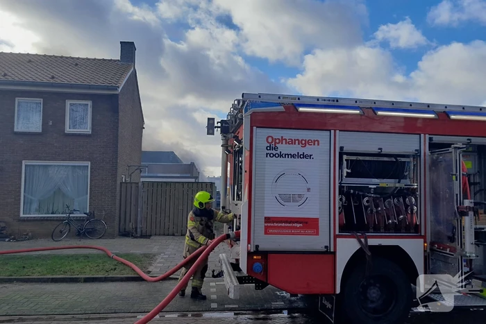 Enorme rookontwikkeling bij grote brand in industriepand