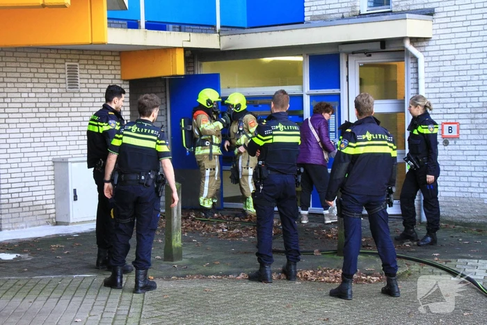 Rookontwikkeling bij brand in berging onder flat