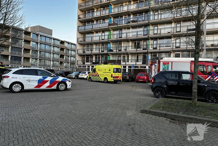 Bewoner behandeld na brand in flat