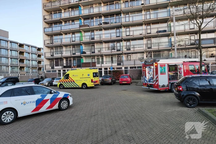 Bewoner behandeld na brand in flat