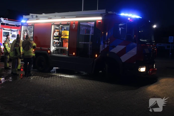 Container op schoolterrein afgebrand