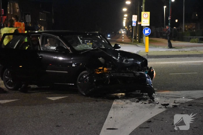 Twee auto's betrokken bij ongeval op kruising
