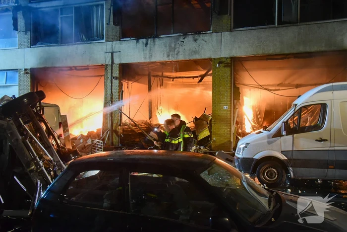 Grote brand uitgebroken na explosie bij appartementencomplex
